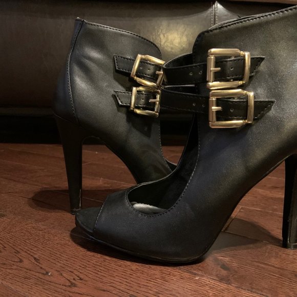 Open Toe Black Heels - Picture 2 of 2